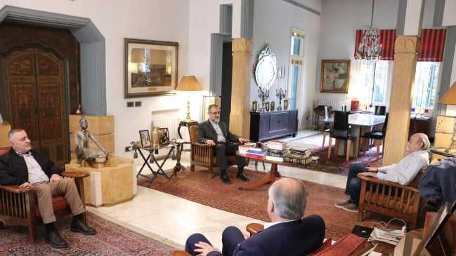 وفد من حزب الله في كليمنصو وبحثٌ في تطورات الجنوب والمستجدات السياسية وازمة النازحين