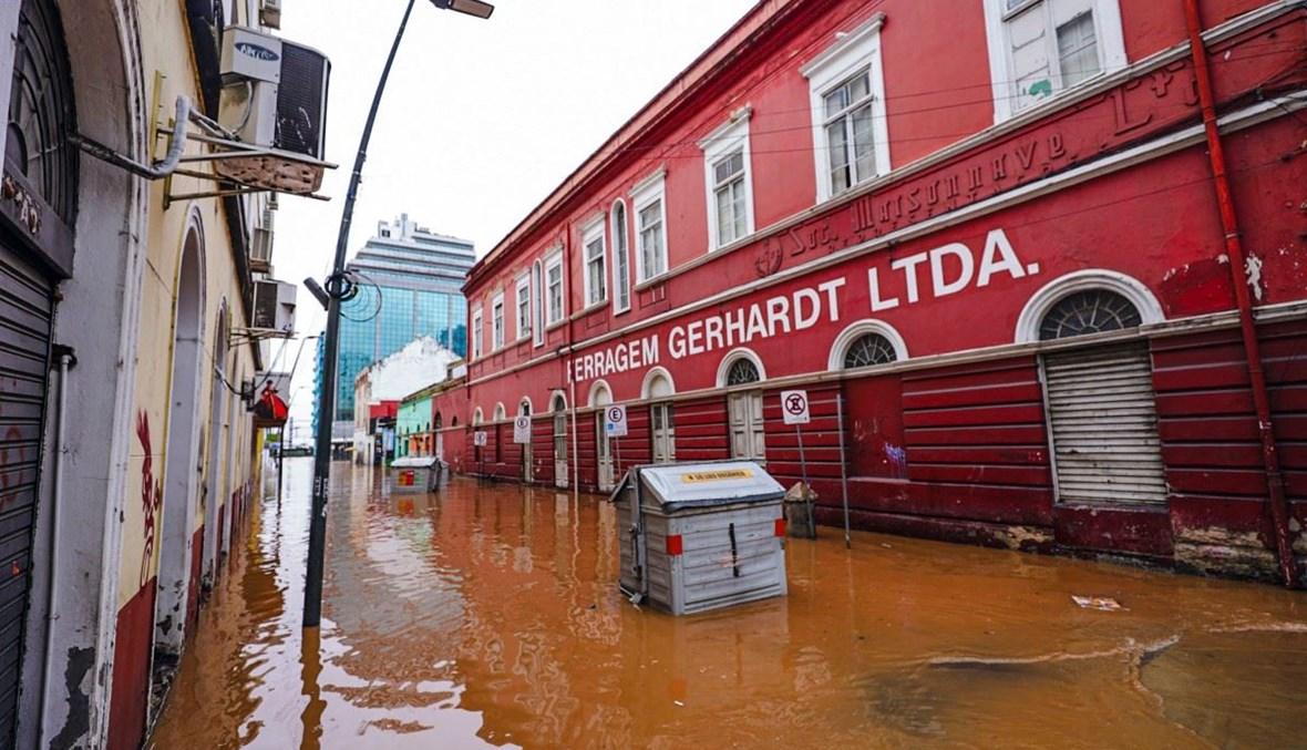 ارتفاع حصيلة الفيضانات في جنوب البرازيل إلى 56 قتيلاً