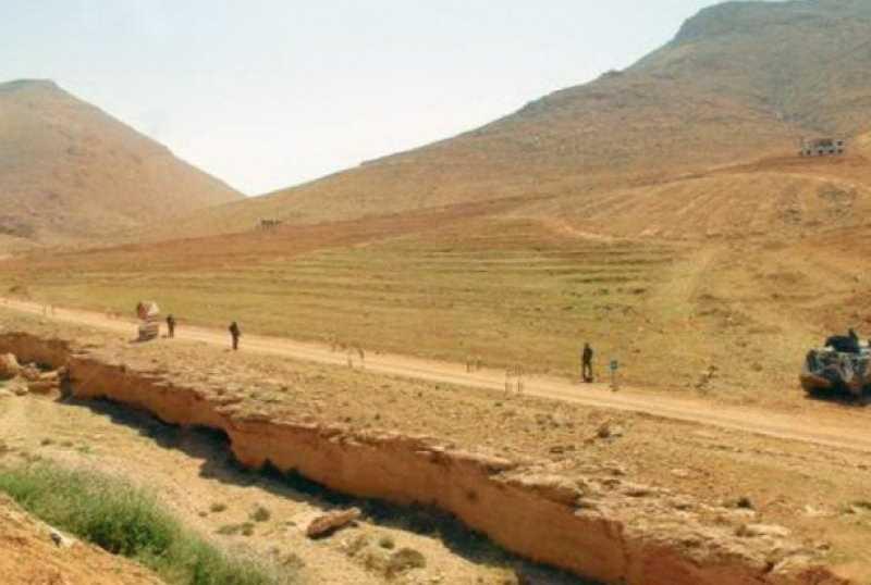 مقتل سوري بعد محاولته طعن عسكريين في منطقة دير العشاير - البقاع