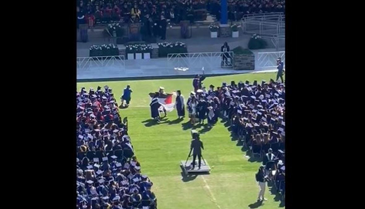 بالفيديو- في جامعة ديوك الأميركية.... صيحات استهجان ضدّ الممثل جيري ساينفيلد بسبب دعمه لإسرائيل