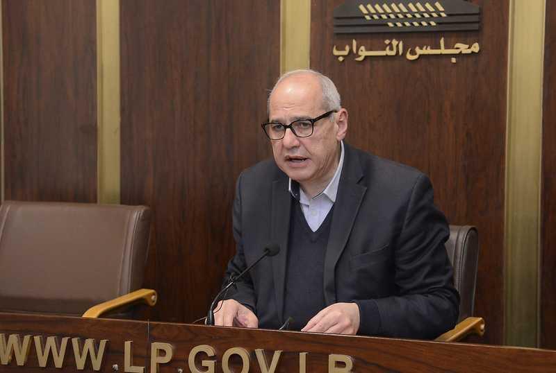 خلف للنواب: فلنتوقف عن تبرير عجزنا المتمادي في انتخاب رئيس