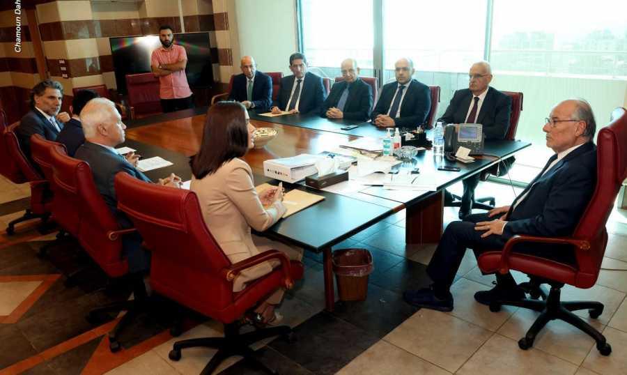 "الجمهورية القوية" التقى الحلبي وطالبه بعدم تقديم خدمات تربوية لطلاب وجودهم غير شرعي
