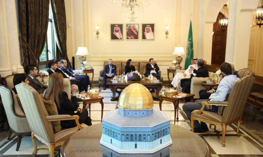 الجميل وصناعيون لدى بخاري... مقترحات لإعادة فتح الحدود السعودية أمام الصناعة اللبنانية