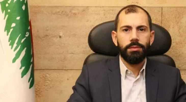 أحمد الخير: لا حل إلا بالحوار والالتزام بدستور الطائف