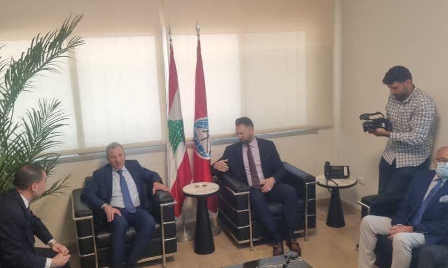 بالصور - باسيل يلتقي جنبلاط في كليمنصو