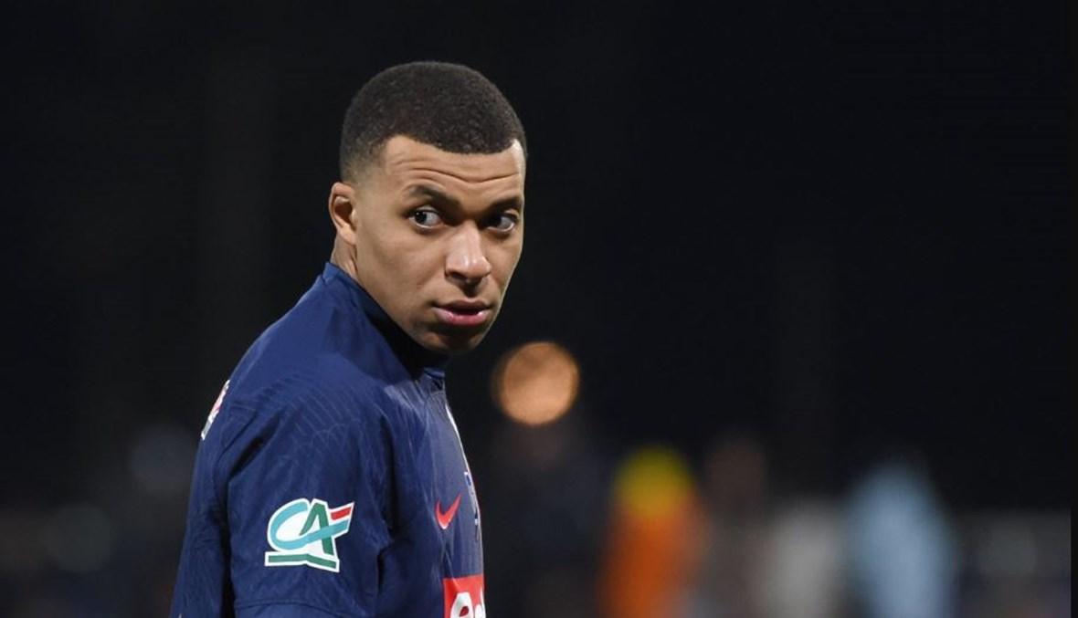 زيدان يقدّم مبابي لجماهير ريال مدريد على ملعب "البيرنابيو"