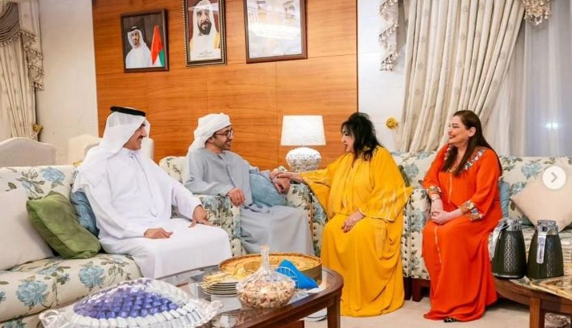 الشيخ عبدالله بن زايد في فيلّا المطربة القديرة سميرة توفيق... "زيارة من القلب"