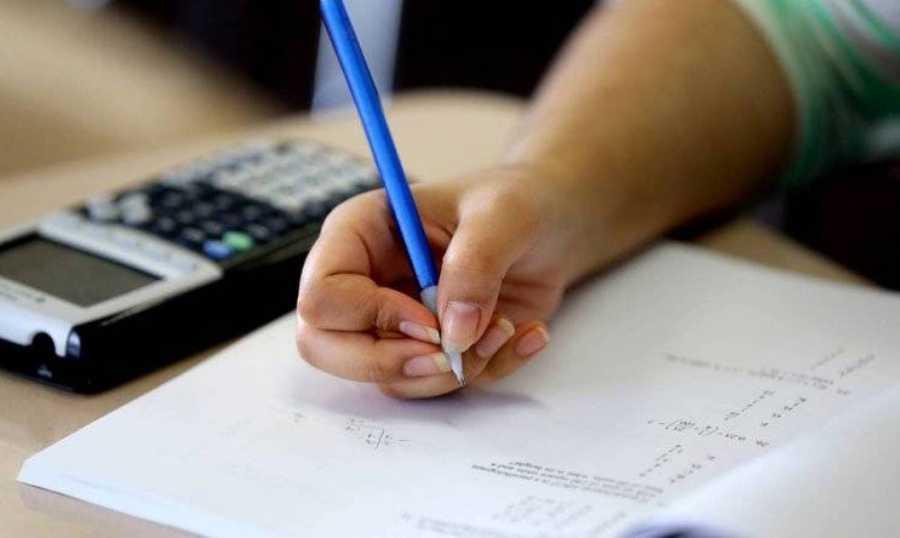 بعد غارة النبطية.. ماذا عن اجراء الامتحانات الرسمية جنوبا؟