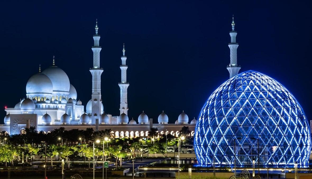 الإمارات تقصّر خطب الجمعة لحماية المصلّين من الحرّ