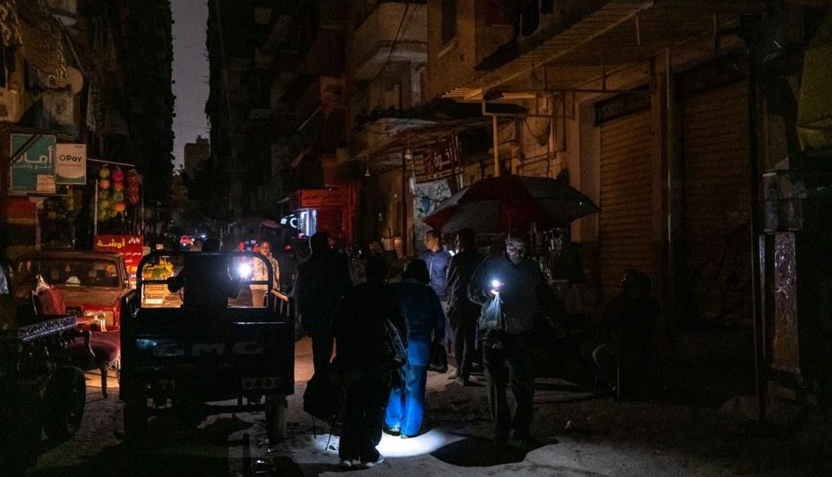 العشرات توفوا بسبب الإجهاد الحراري... انقطاع الكهرباء يشعل الغضب في مصر مع ارتفاع درجات الحرارة