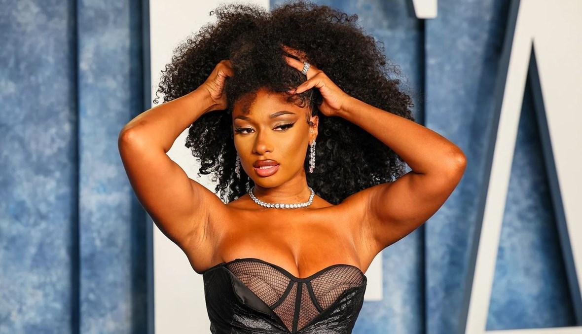 ميغان ذي ستاليون تتخطى الجرأة في حفل BET