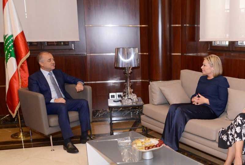 بوصعب يحمّل بلاسخارت رسالة لايجاد حل لقضية النازحين