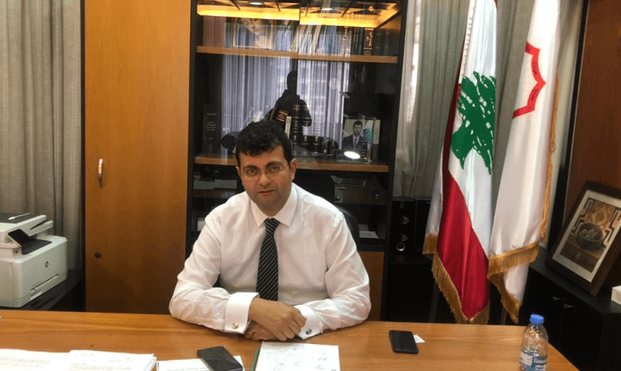 الدكتور جو سلوم يأسف لتركه وحيدًا في مواجهة الأدوية المزورة