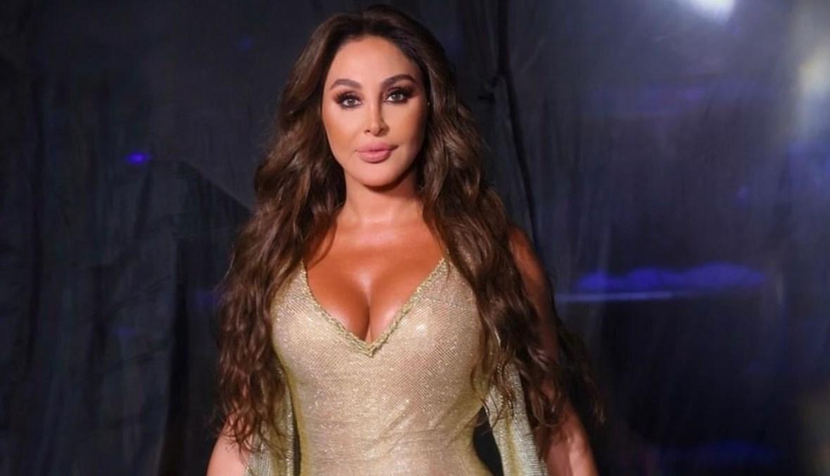 إليسا بالذهبي البرّاق من نيكولا جبران في حفل جماهيري في بيروت