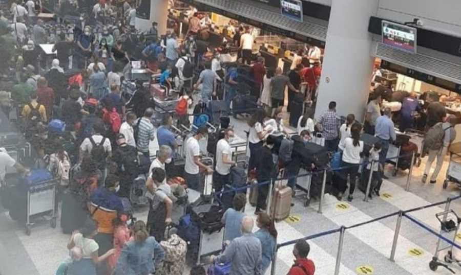 "نغادر غصبا عنا".. فيديو يرصد ازدحاما في مطار بيروت