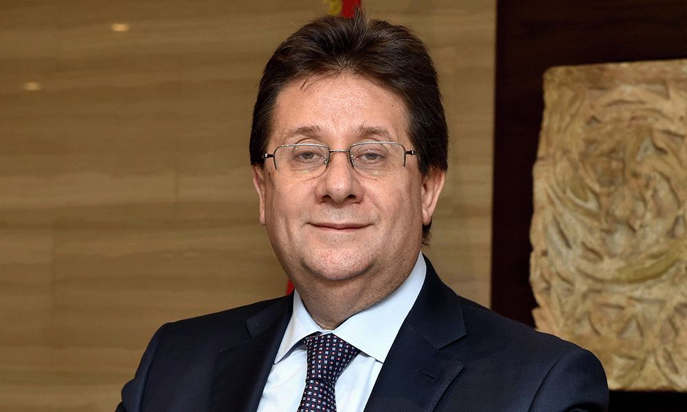 كنعان: الكرة في ملعب رئيسي الجمهورية والحكومة للخروج من "الدويخة" والتشكيل بالاتفاق بحسب المادة ٥٣ من الدستور