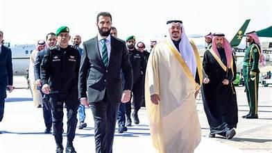 في أول زيارة رسمية له.. الشرع في السعودية للقاء بن سلمان