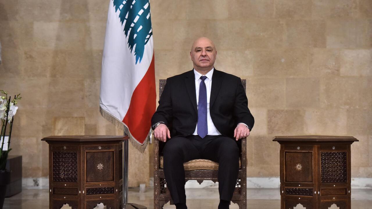 رئيس الجمهورية يدعو الشباب للتمسك بلبنان ونبذ الطائفية والمذهبية