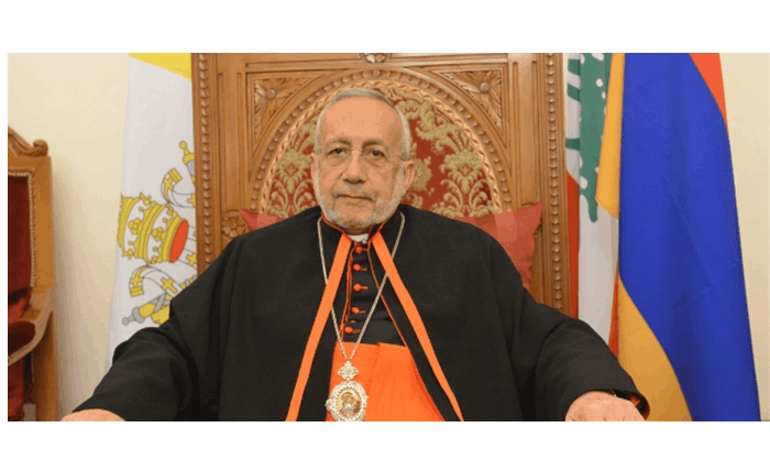 ميناسيان يزور الجامعة الأنطونية في مجدليا - زغرتا ويجول في إهدن