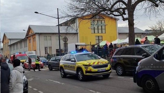 جزائري يقتل مسناً برتغالياً ويصيب عناصر الشرطة في هجوم إرهابي بفرنسا