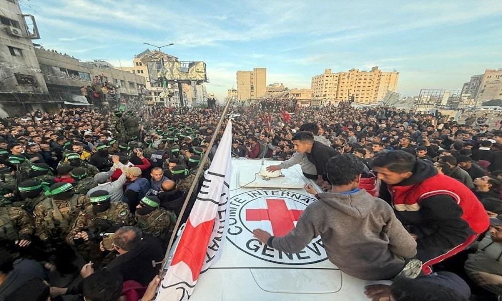 الصليب الأحمر يتسلم جثامين 4 إسرائيليين من "حماس"