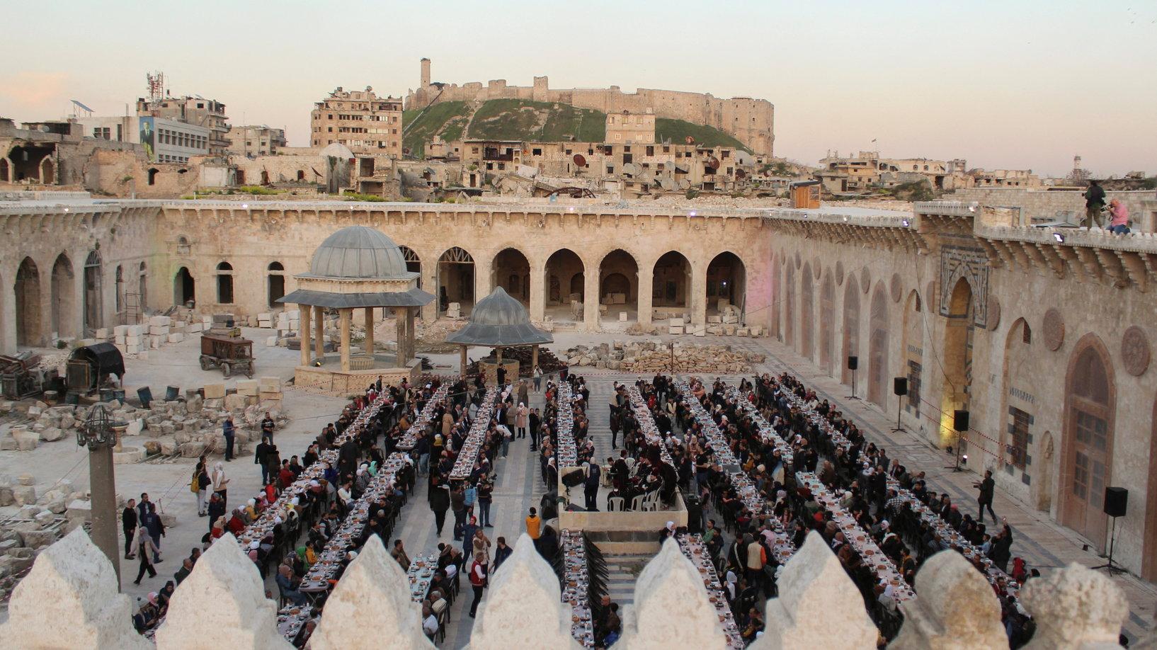 أول رمضان بسوريا دون "أسد" منذ 1971.. العين بصيرة واليد قصيرة