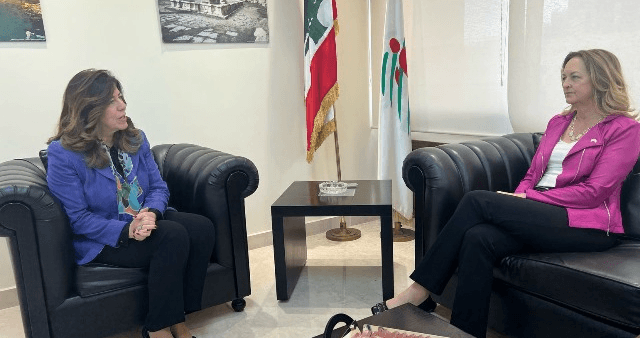 بايراقداريان أطلعت السفيرة الاميركية على رؤيتها لقطاعي الشباب والرياضة