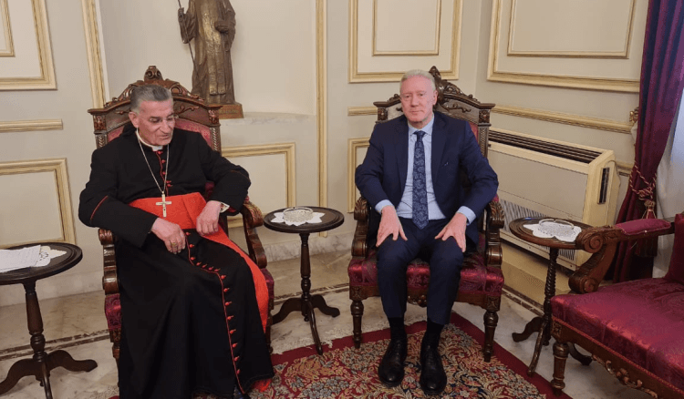 رجّي عرض الأوضاع مع البطريرك الراعي وبحثا في إعادة لبنان إلى الخارطة الدولية والعربية