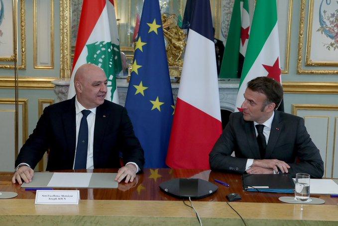 قمة لبنانية- فرنسية في الاليزيه رئيس الجمهورية يناشد وقف التدهور ومساعدة لبنان وماكرون: يجب البدء بترسيم الحدود بين لبنان وسوريا