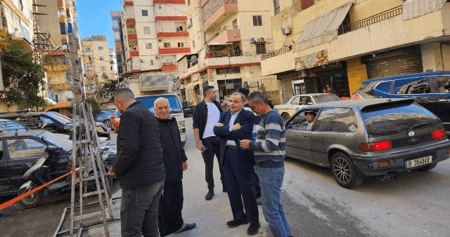 البزري متفقدا موقع الغارة الاسرائيلية في صيدا: الخروقات تزيد من التصعيد والتوتر