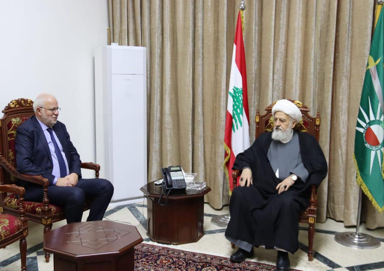 الخطيب يستقبل وزير العدل ويتلقى اتصالات تهنئة بالعيد