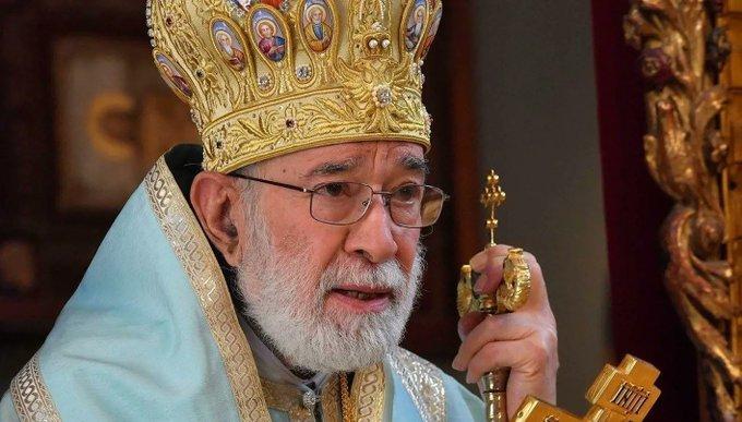 عودة في قداس الفصح: بلدنا على مفترق طرق ومن يحمل السلاح عليه التخلّي عنه