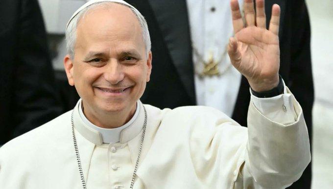 البابا يحض وسائل الإعلام على وضع نهاية لـ"حرب الكلمات"