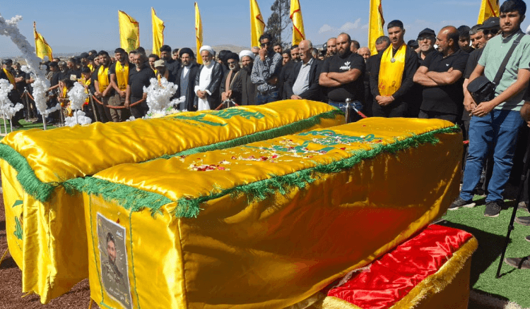 فياض خلال تشييع شهيدين للحزب: المقاومة ضمانة الجنوب والحكومة مطالبة بتقويم أدائها