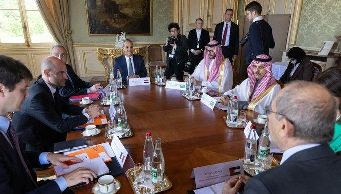 حزمة بالتزامن مع تبني حلّ الدولتين: إنهاء "حماس" وقيادة عباس والتقدم في التطبيع