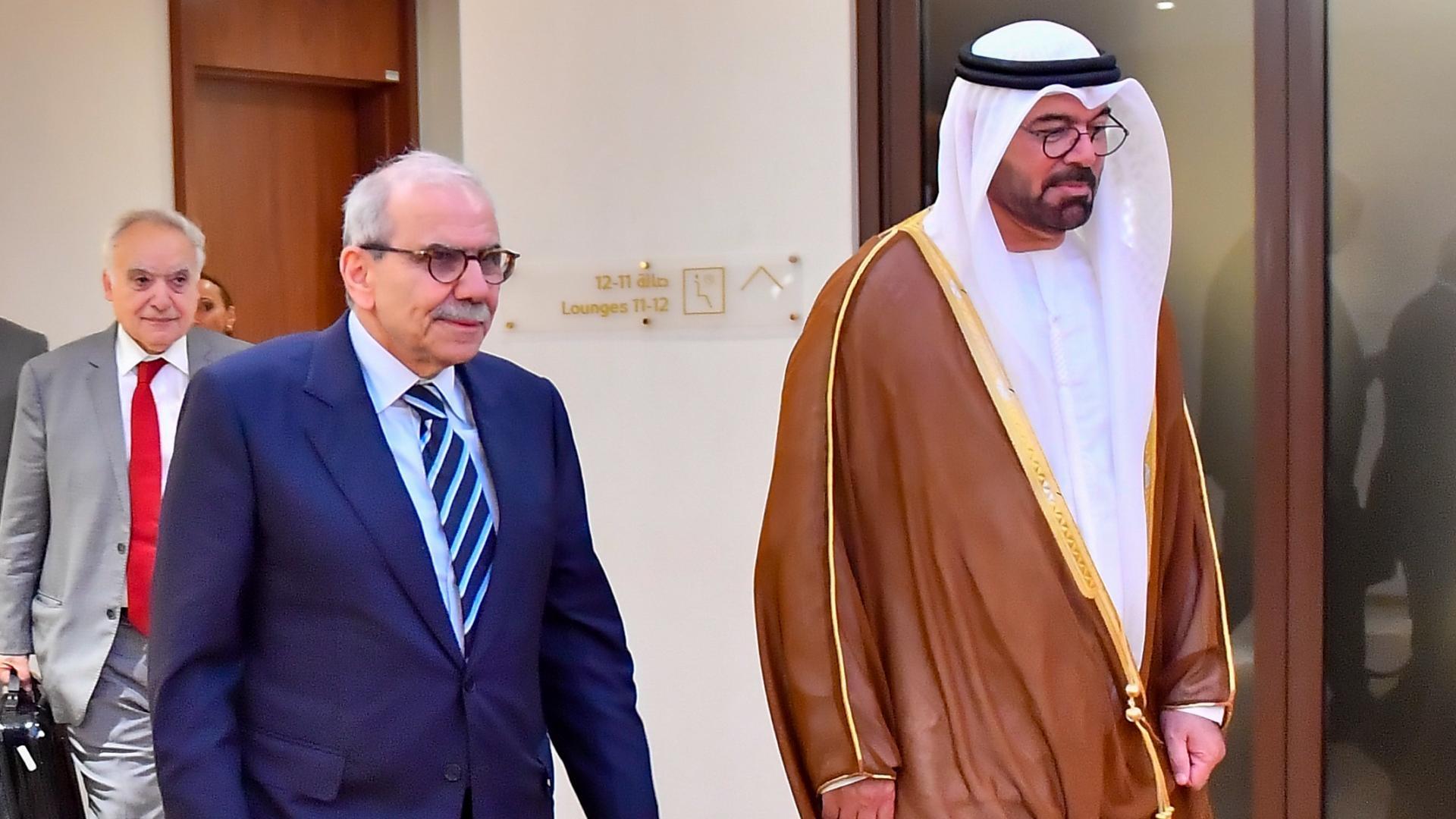 سلام ووفد حكومي إلى الإمارات للمشاركة في قمة الإعلام العربي