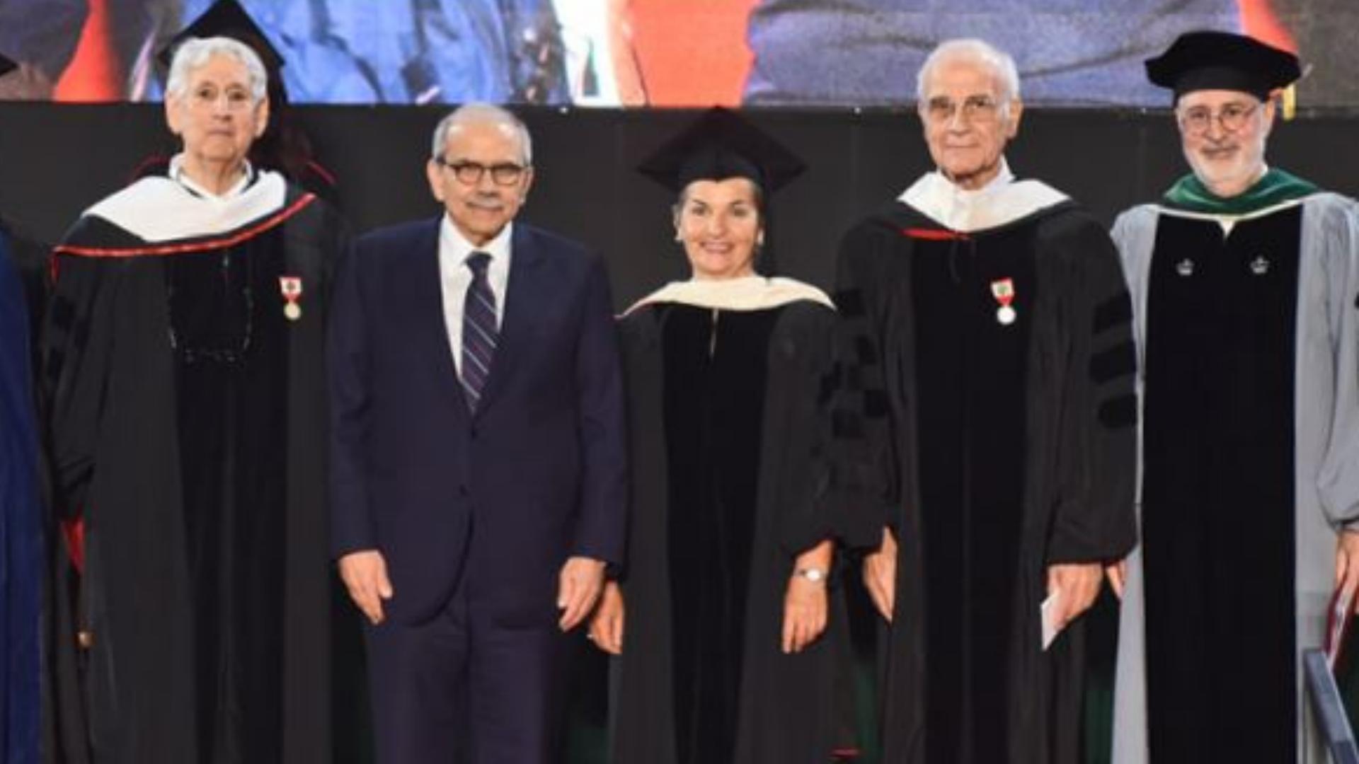 سلام يمنح باسم رئيس الجمهورية وسام الاستحقاق اللبناني لمكرّمَين من الجامعة الاميركية