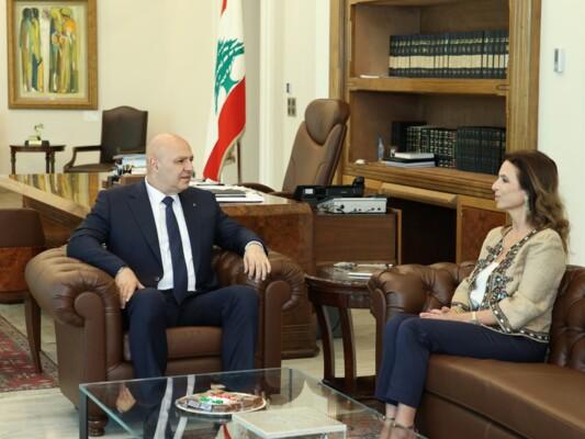 رئيس الجمهورية يستعرض مع وزيرة السياحة خطط الموسم الصيفي وإعادة افتتاح مغارة جعيتا