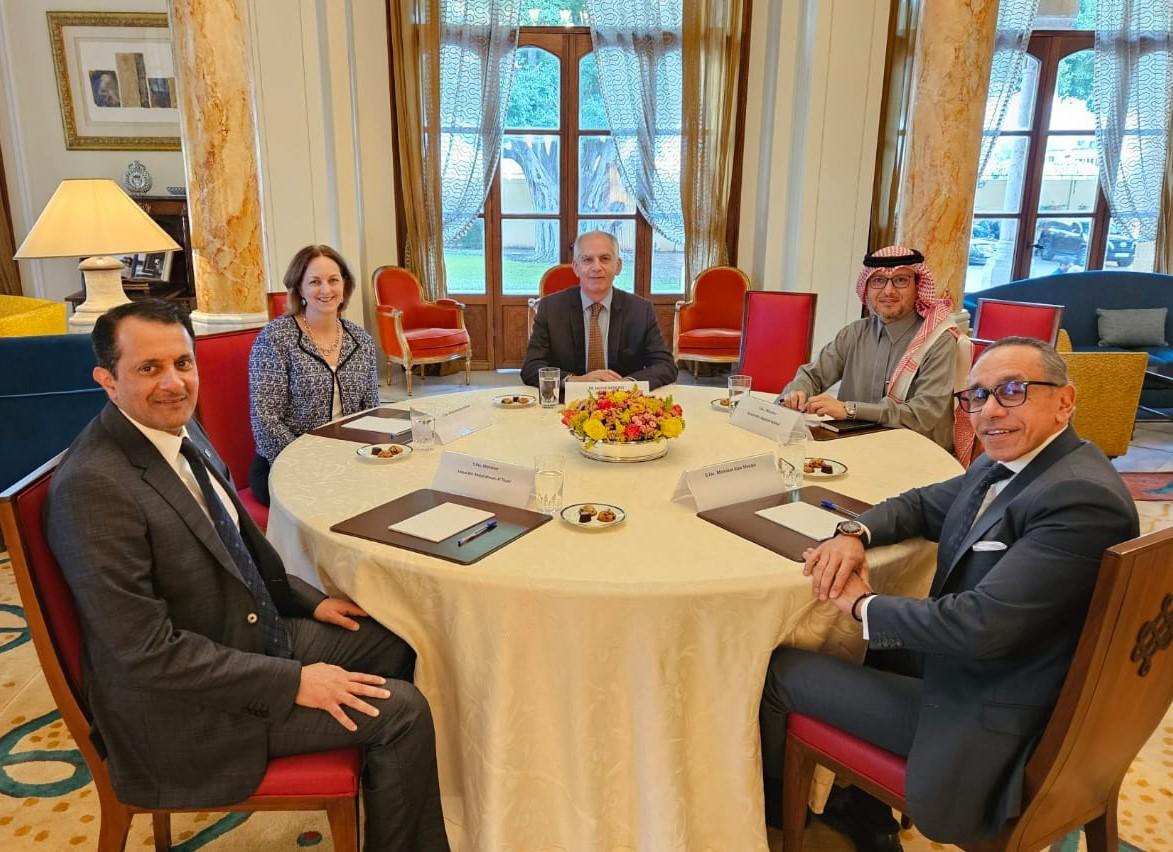 اللجنة الخماسية مستمرة في دورها لمساعدة لبنان