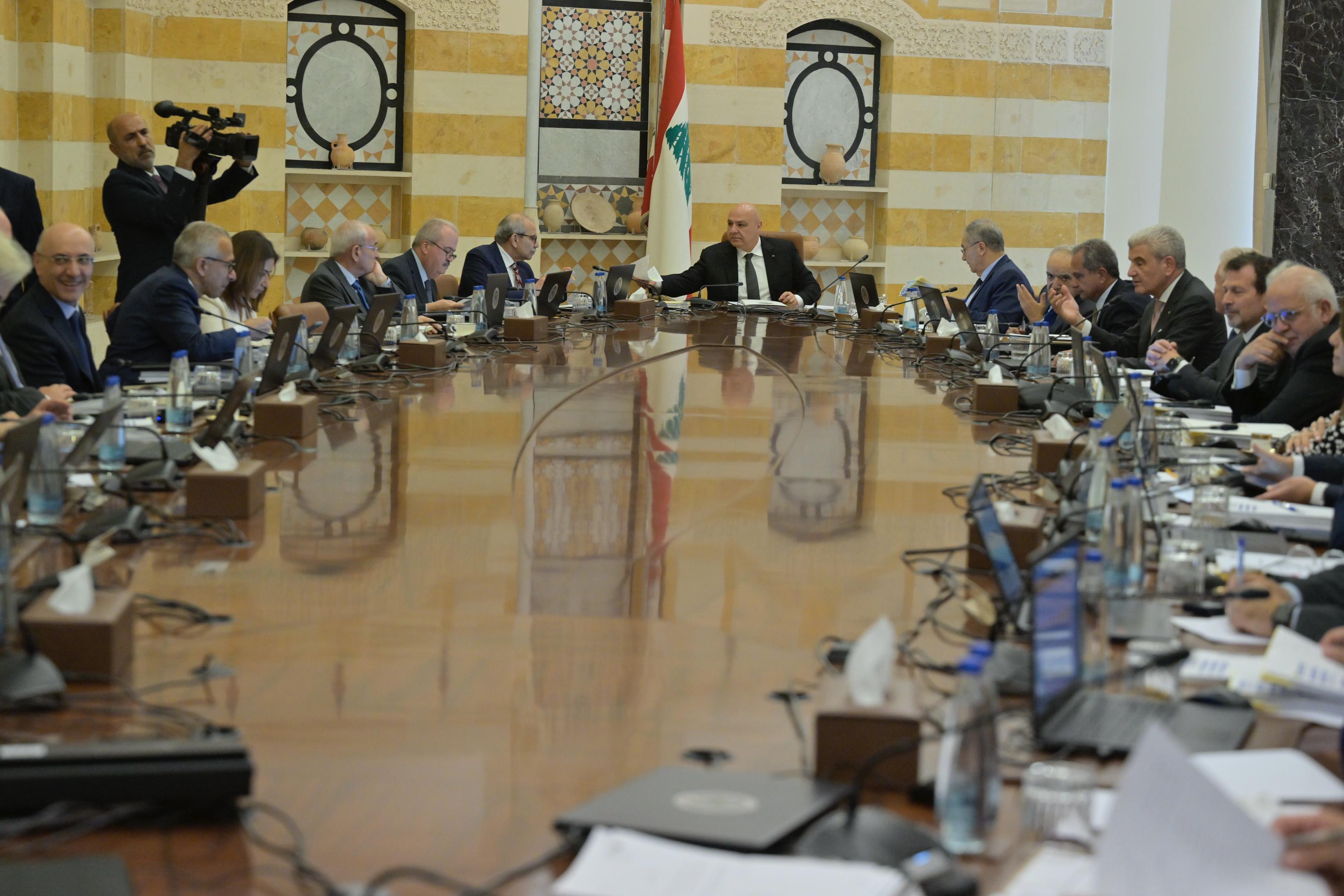 مجلس الوزراء يعيّن الهيئتين الناظمتين للطيران المدني وللقنب الهندي