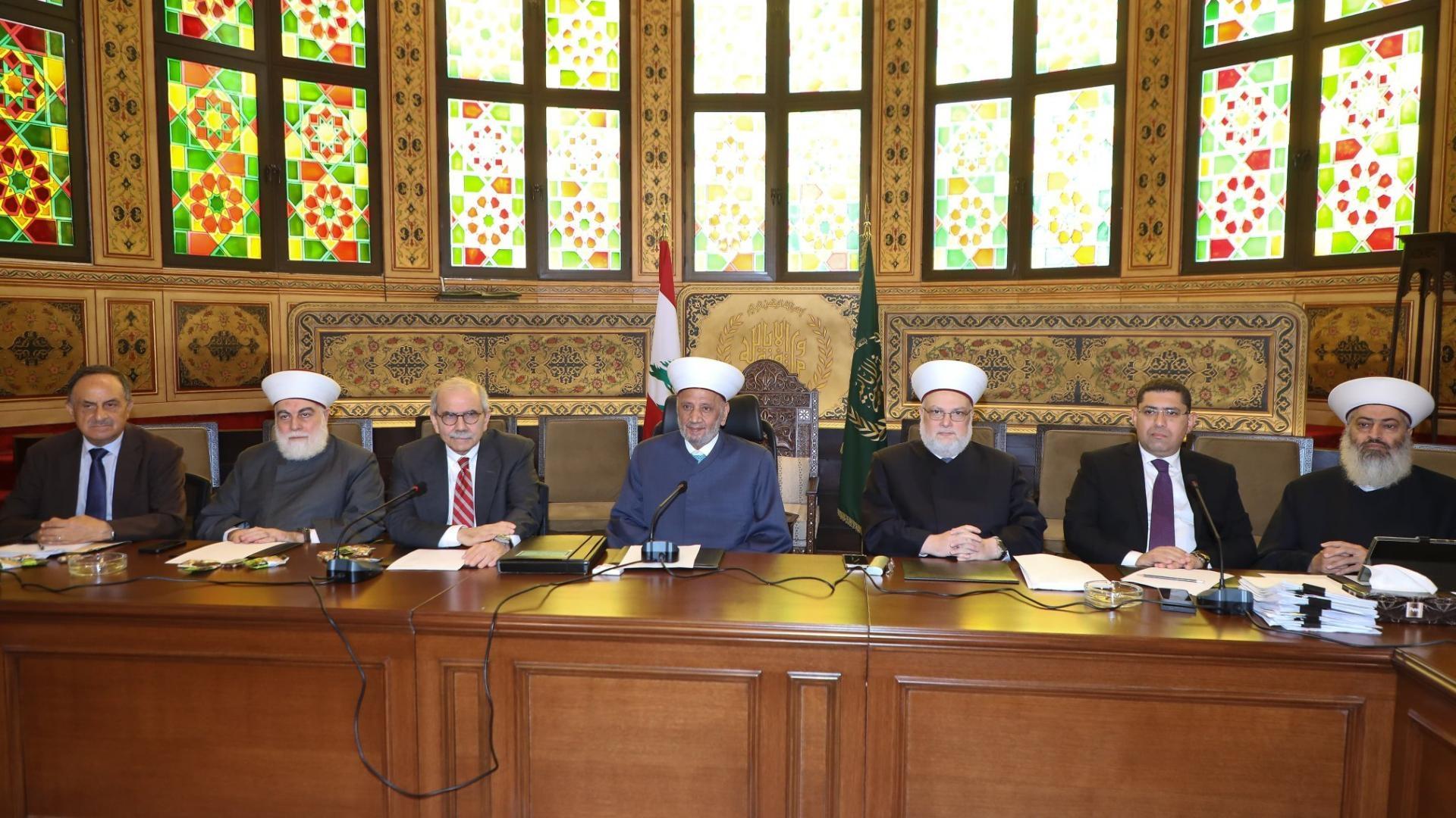 الشرعي الاعلى أشاد بقرار حصر السلاح بيد الدولة ودعا الى الالتفاف حول الحكومة ورئيسها