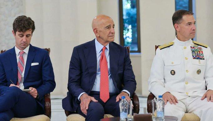 توم براك يلتقي الشرع برفقة مسؤول عسكري رفيع