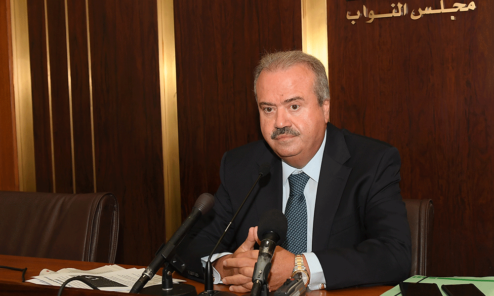 وزير المال: هناك نية لبدء برمجة الدفع للمودعين.. وهكذا ستتم