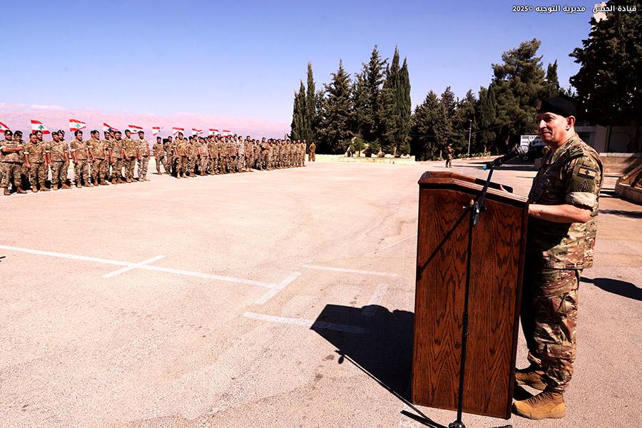 قائد الجيش يجول على المراكز العسكرية في البقاع: قيادة الجيش ملتزمة بقدسية مهمتها