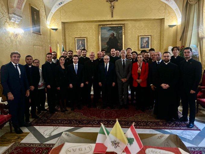 سلام يزور المعهد الحبري الماروني في روما