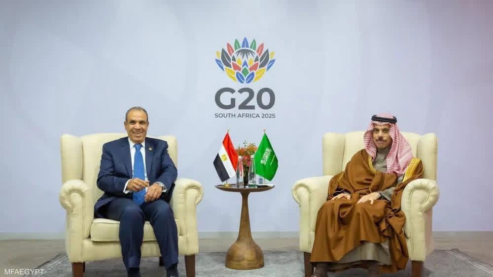 وزيرا خارجية السعودية ومصر يؤكدان على ضرورة تفادي أي تصعيد يهدد أمنه