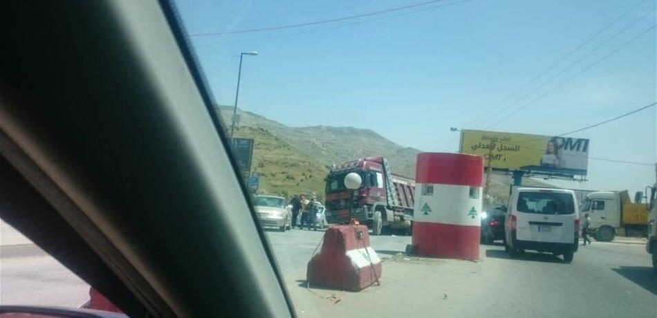 إطلاق نار على ضابط في الجيش اللبناني أثناء توقيف عنصر من حزب الله بحوزته مخدرات في ضهر البيدر