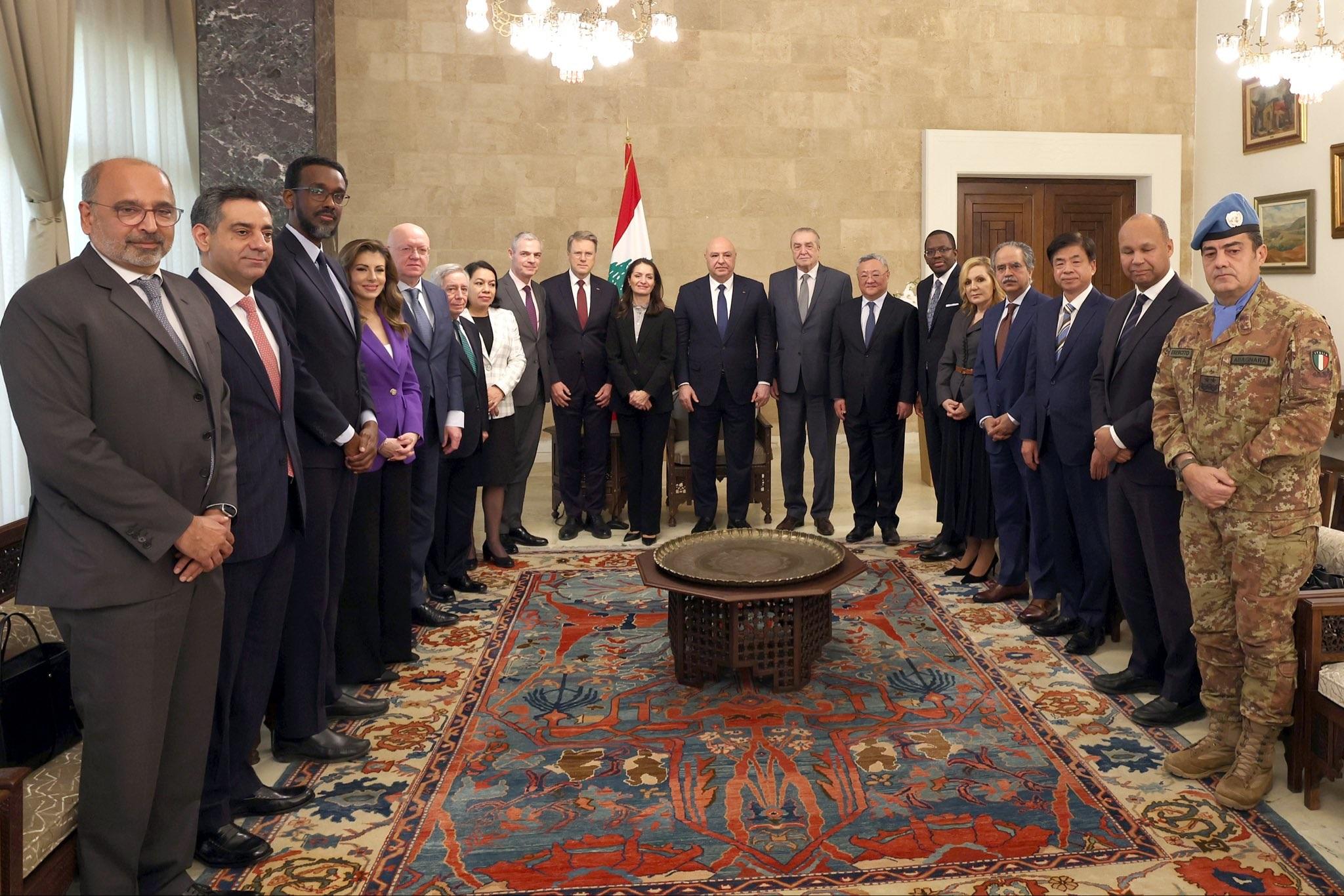 جولة لممثلي دول الأعضاء في مجلس الأمن على المسؤولين.. عون: ملتزمون باستكمال خطة حصر السلاح