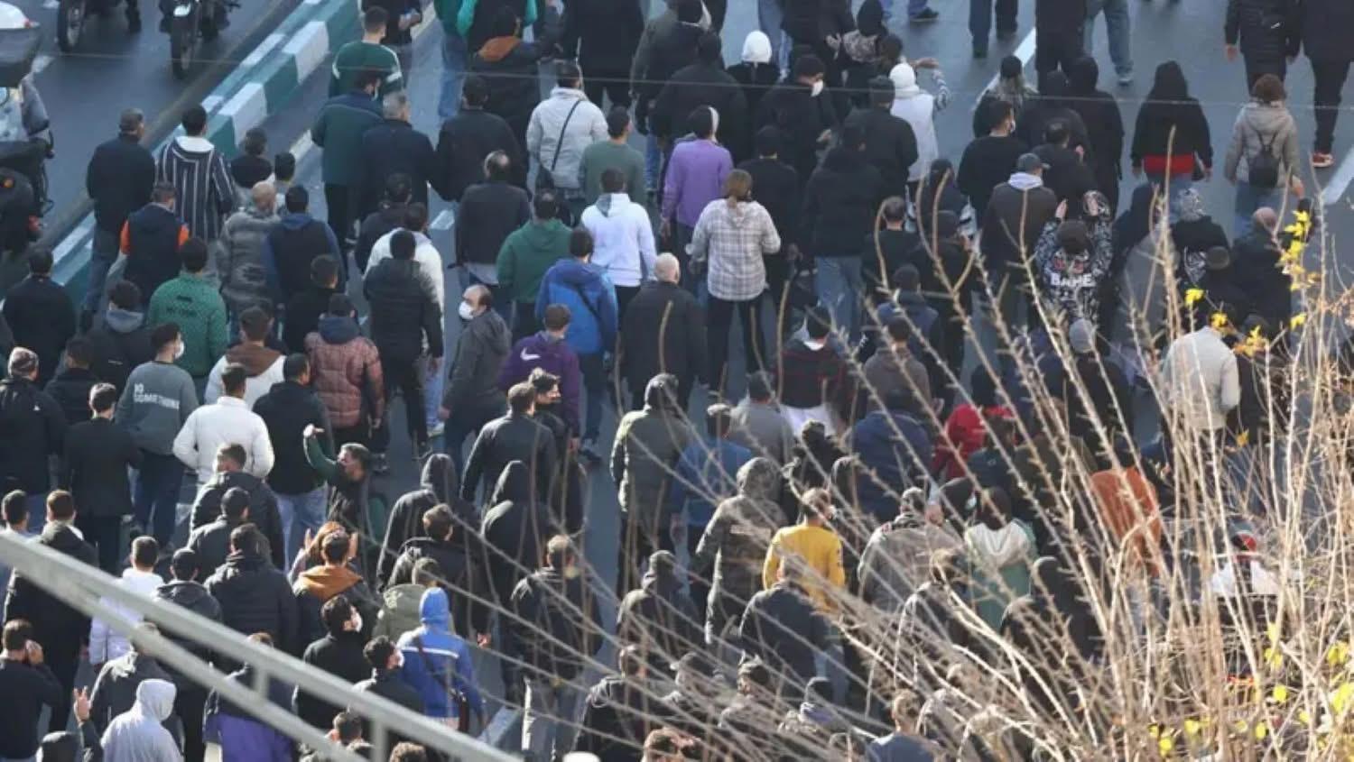 في اليوم الحادي عشر... اتساع رقعة التظاهرات الشعبية في إيران