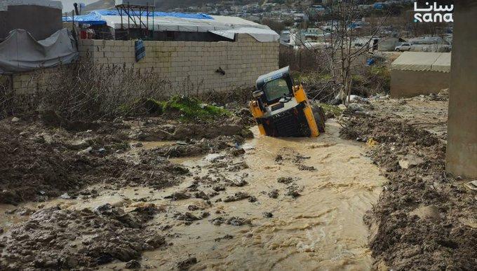 سيول تضرب شمال سوريا وغربها... وفاة ثلاثة أشخاص ونزوح عشرات العائلات